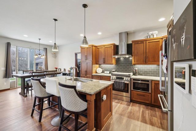 1236 Twisted Branch Way, Sun Prairie, WI 53590