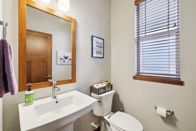 1236 Twisted Branch Way, Sun Prairie, WI 53590