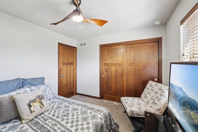 1236 Twisted Branch Way, Sun Prairie, WI 53590
