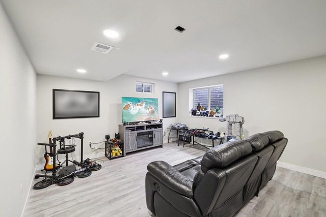 1236 Twisted Branch Way, Sun Prairie, WI 53590