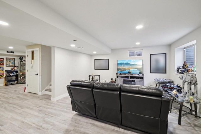 1236 Twisted Branch Way, Sun Prairie, WI 53590