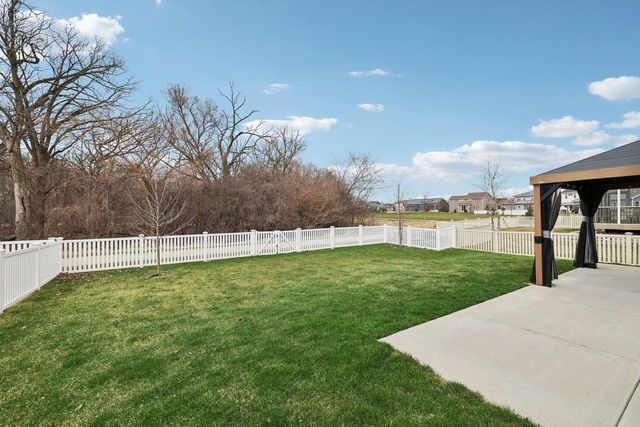 1236 Twisted Branch Way, Sun Prairie, WI 53590