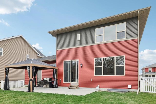 1236 Twisted Branch Way, Sun Prairie, WI 53590