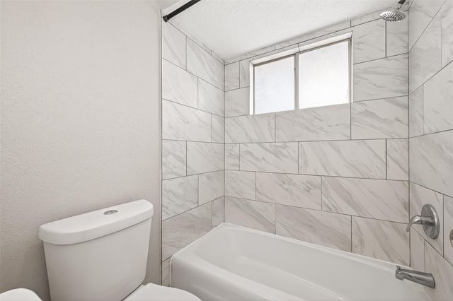 2818 Eaglerock Circle, Missouri City, TX 77489