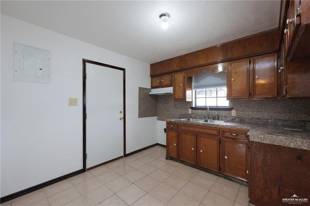 603 N Houston Street, Rio Grande City, TX 78582