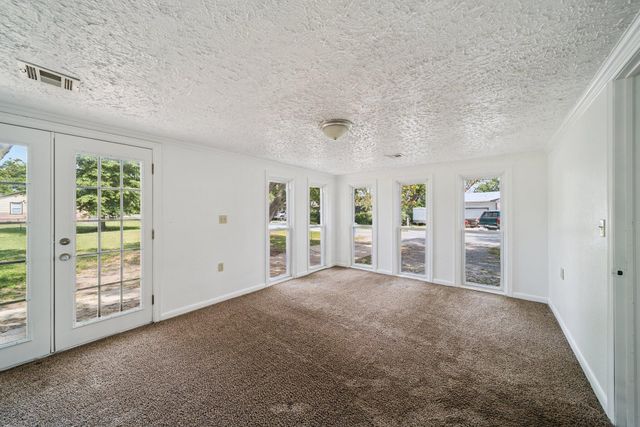 313 S Gray Court, Chouteau, OK 74337