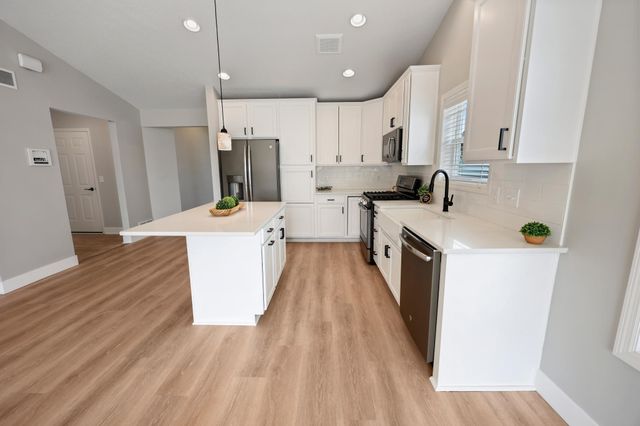 657 Copper Court, Waconia, MN 55387