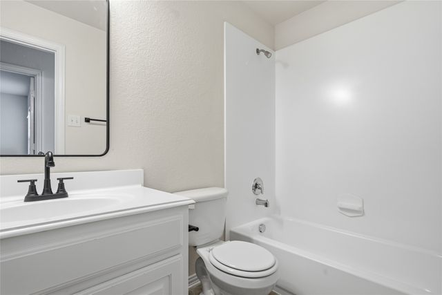 10202 Fairway Vista Drive, Rowlett, TX 75089