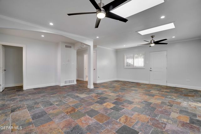 3030 Aurora Avenue, El Paso, TX 79930