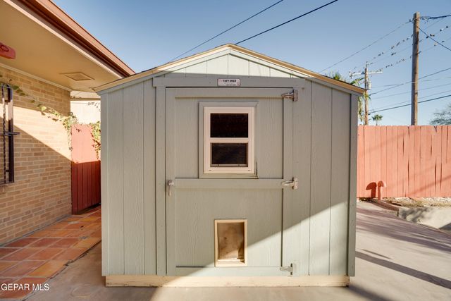 3030 Aurora Avenue, El Paso, TX 79930