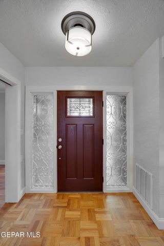 3030 Aurora Avenue, El Paso, TX 79930