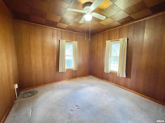 602 E MAIN Street, Christopher, IL 62822