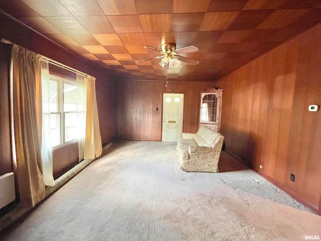 602 E MAIN Street, Christopher, IL 62822