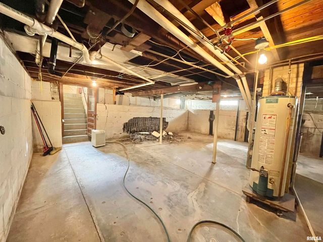 602 E MAIN Street, Christopher, IL 62822