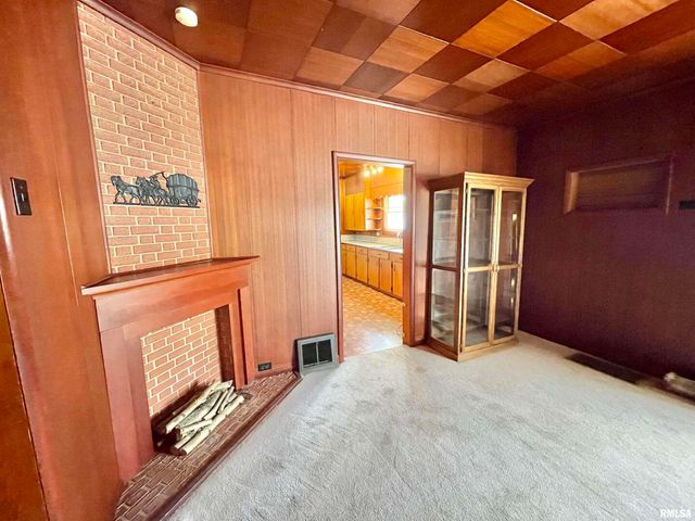 602 E MAIN Street, Christopher, IL 62822