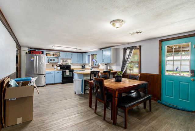 46778 Sycamore Drive, Bangor, MI 49013