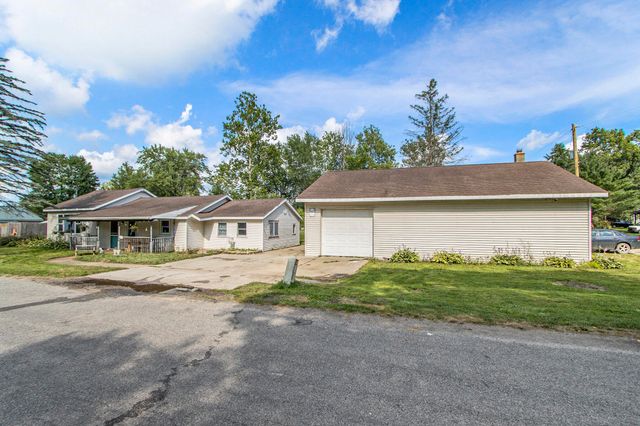 46778 Sycamore Drive, Bangor, MI 49013
