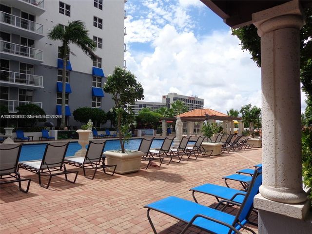 5091 NW 7th St 711, Miami, FL 33126