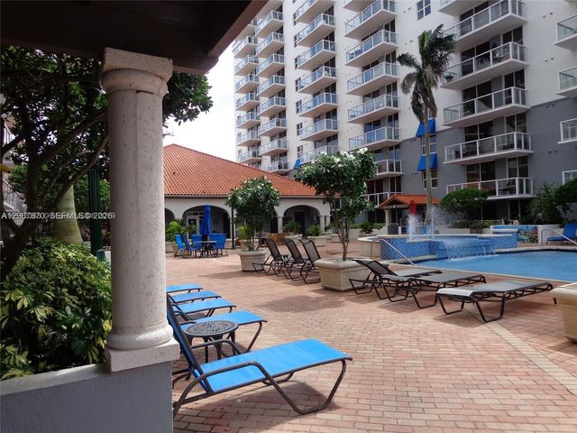 5091 NW 7th St 711, Miami, FL 33126