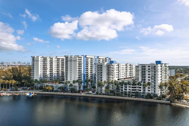 5091 NW 7th St 711, Miami, FL 33126