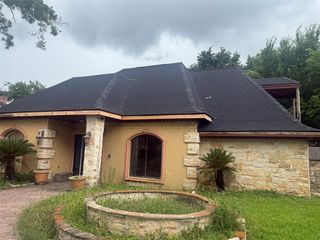 9023 Mauna Loa Lane, Houston, TX 77040