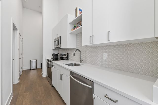 1041 E Trinity Ln Apt 116, Nashville, TN 37216