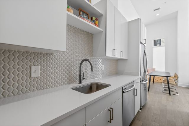 1041 E Trinity Ln Apt 116, Nashville, TN 37216