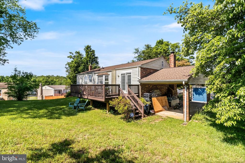 Image 34 of property listing at 5252 W BONIWOOD TURN, Clinton, MD 20735