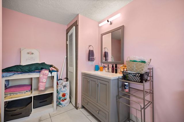 1047 Evergreen Road, Flat Lick, KY 40935