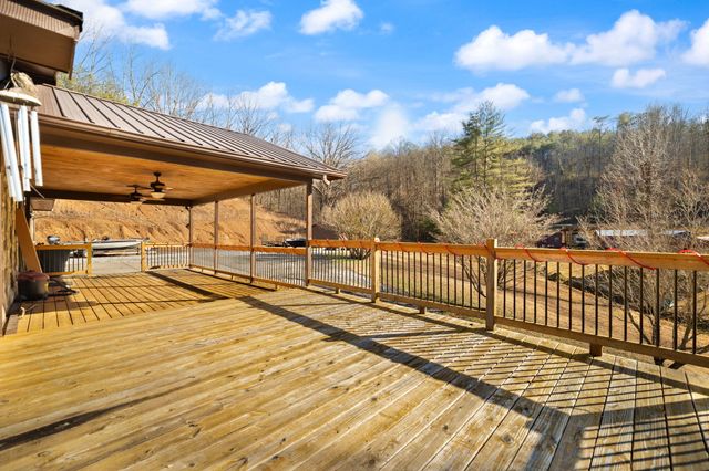 1047 Evergreen Road, Flat Lick, KY 40935