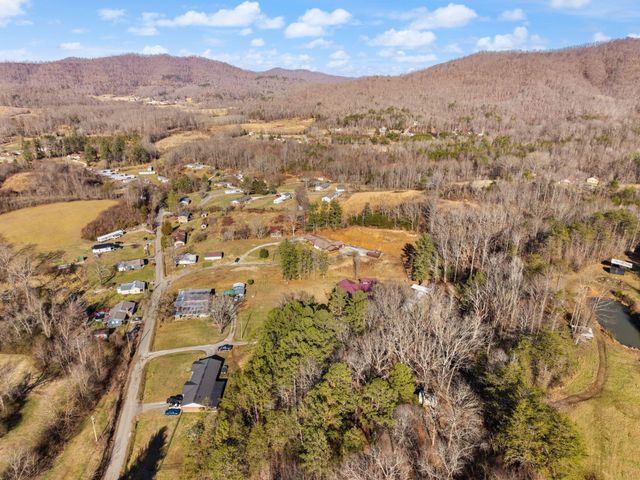 1047 Evergreen Road, Flat Lick, KY 40935