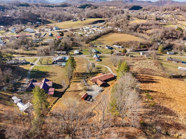 1047 Evergreen Road, Flat Lick, KY 40935