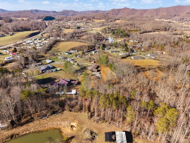 1047 Evergreen Road, Flat Lick, KY 40935