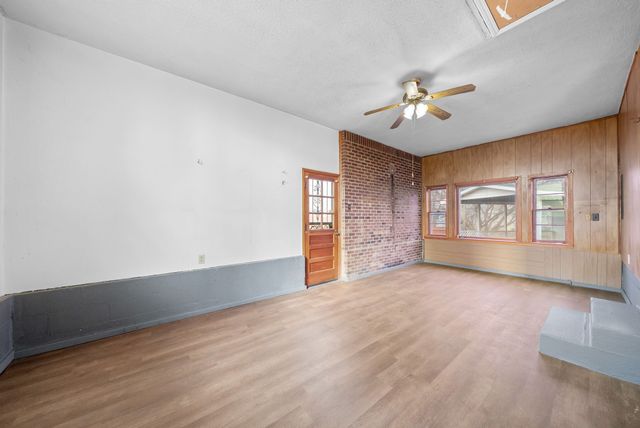 233 Pine Mountain Rd, Clarksville, TN 37042