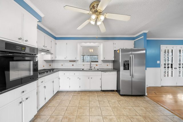 233 Pine Mountain Rd, Clarksville, TN 37042