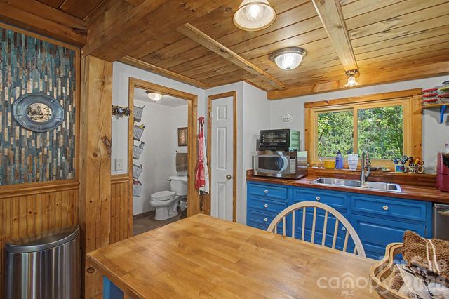 270 Upper Herron Cove Road, Weaverville, NC 28787