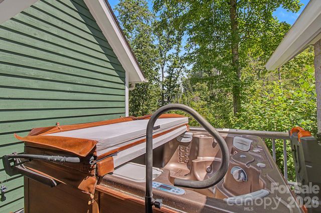 270 Upper Herron Cove Road, Weaverville, NC 28787