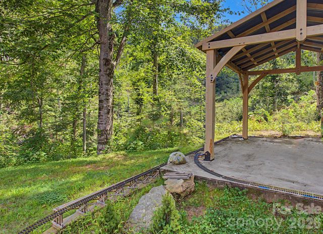 270 Upper Herron Cove Road, Weaverville, NC 28787