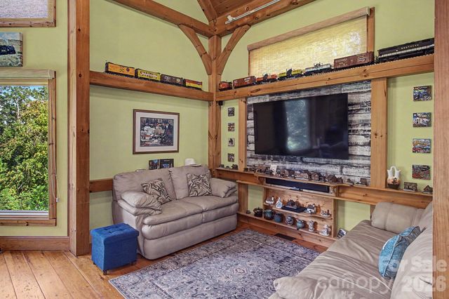 270 Upper Herron Cove Road, Weaverville, NC 28787