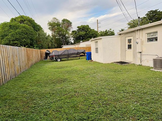 3141 NE 12th Avenue, Pompano Beach, FL 33064