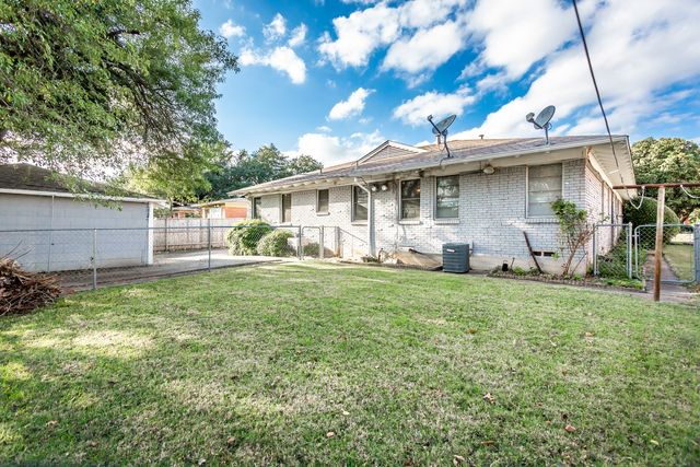 6506 SAINT MORITZ, Dallas, TX 75214