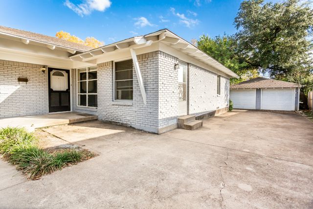 6506 SAINT MORITZ, Dallas, TX 75214