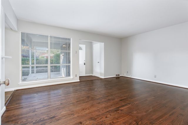 6506 SAINT MORITZ, Dallas, TX 75214