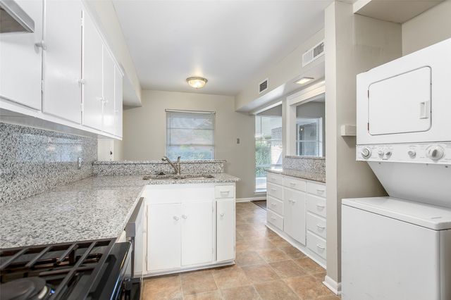 6506 SAINT MORITZ, Dallas, TX 75214