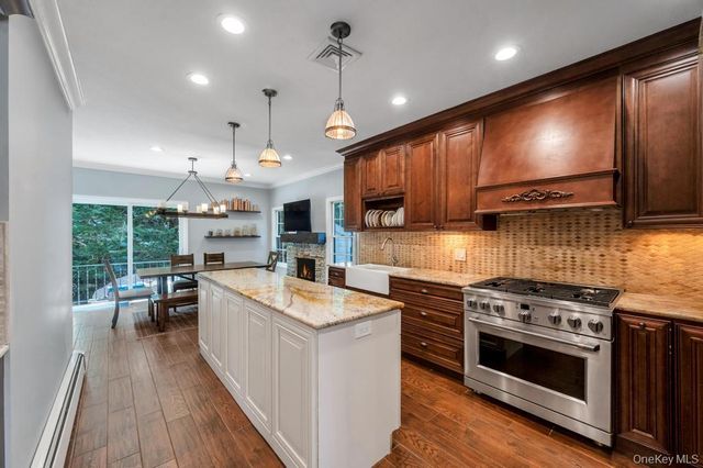 357 Wynsum Avenue, Merrick, NY 11566