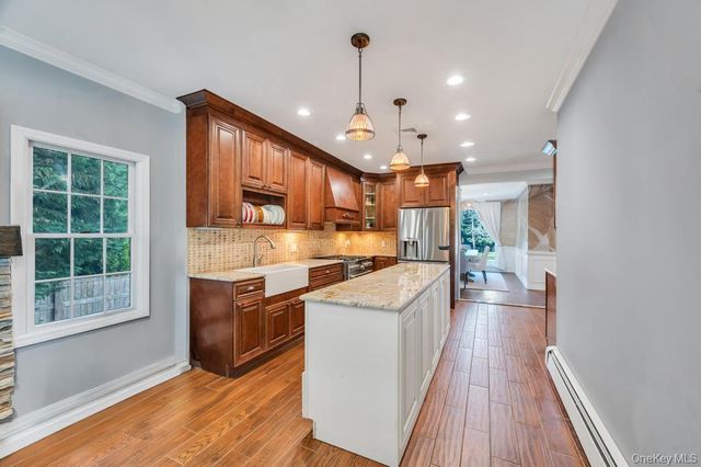 357 Wynsum Avenue, Merrick, NY 11566