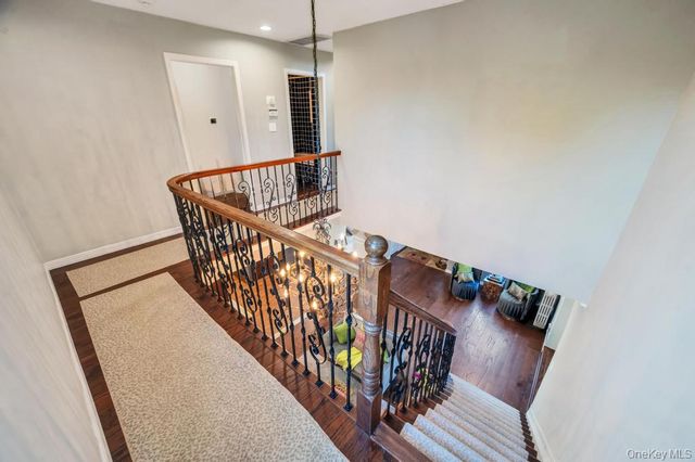 357 Wynsum Avenue, Merrick, NY 11566