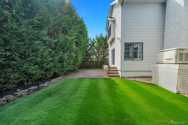 357 Wynsum Avenue, Merrick, NY 11566