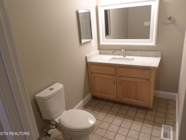 5014 Fairgrounds Place, Kingston, TN 37763