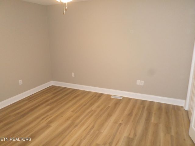 5014 Fairgrounds Place, Kingston, TN 37763